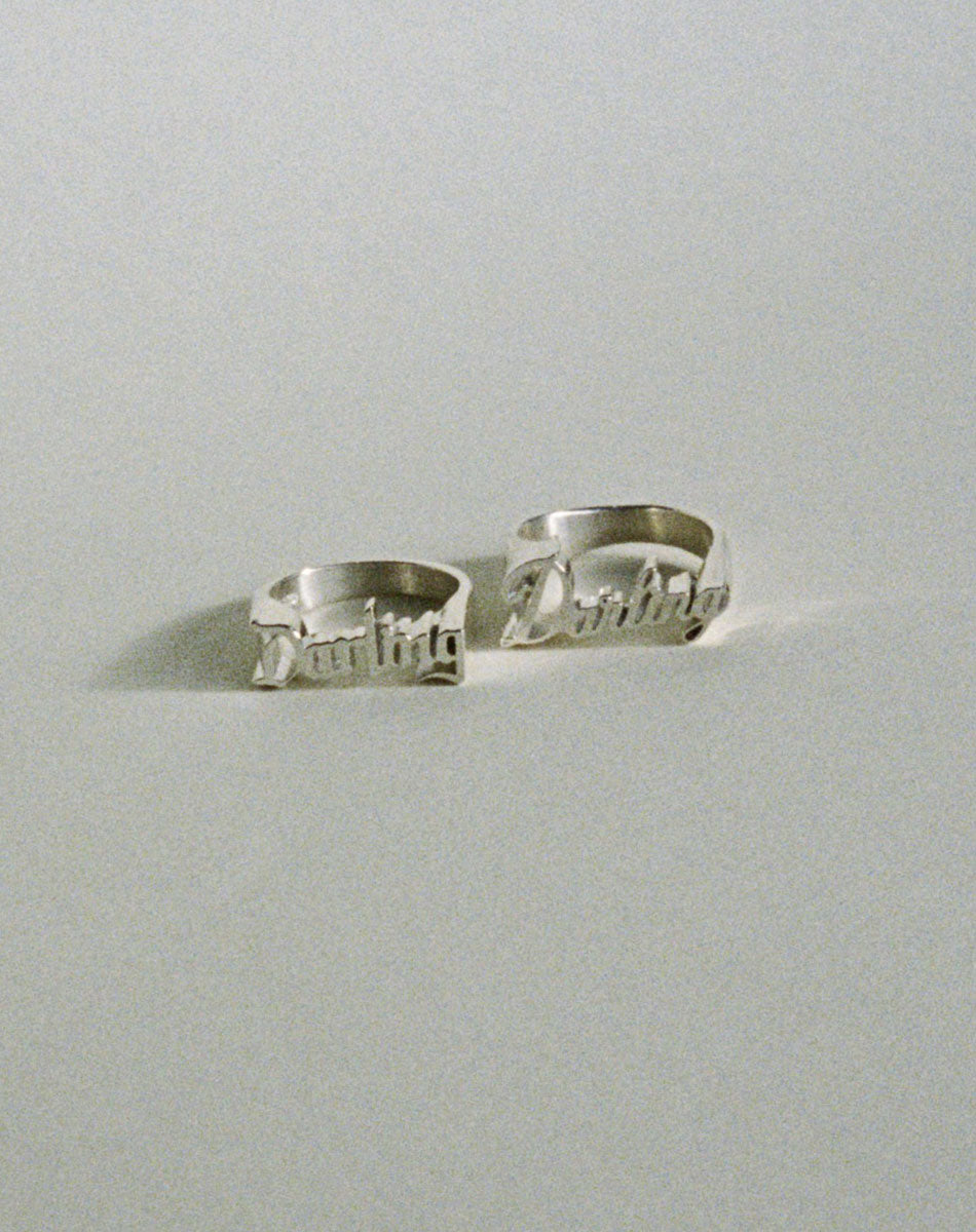 Darling Knuckleduster Cursive | 9ct Solid Gold