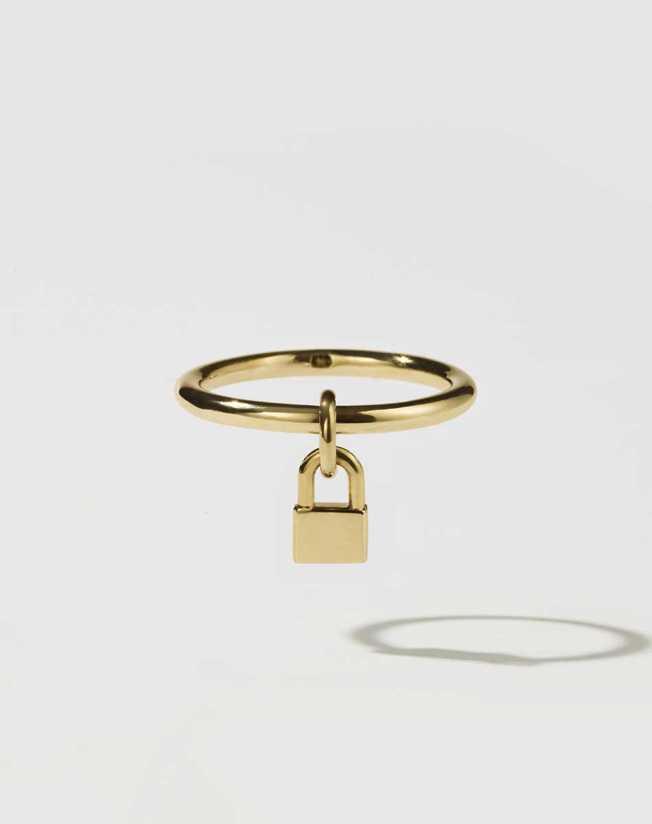Locked Ring | 9ct Yellow Gold