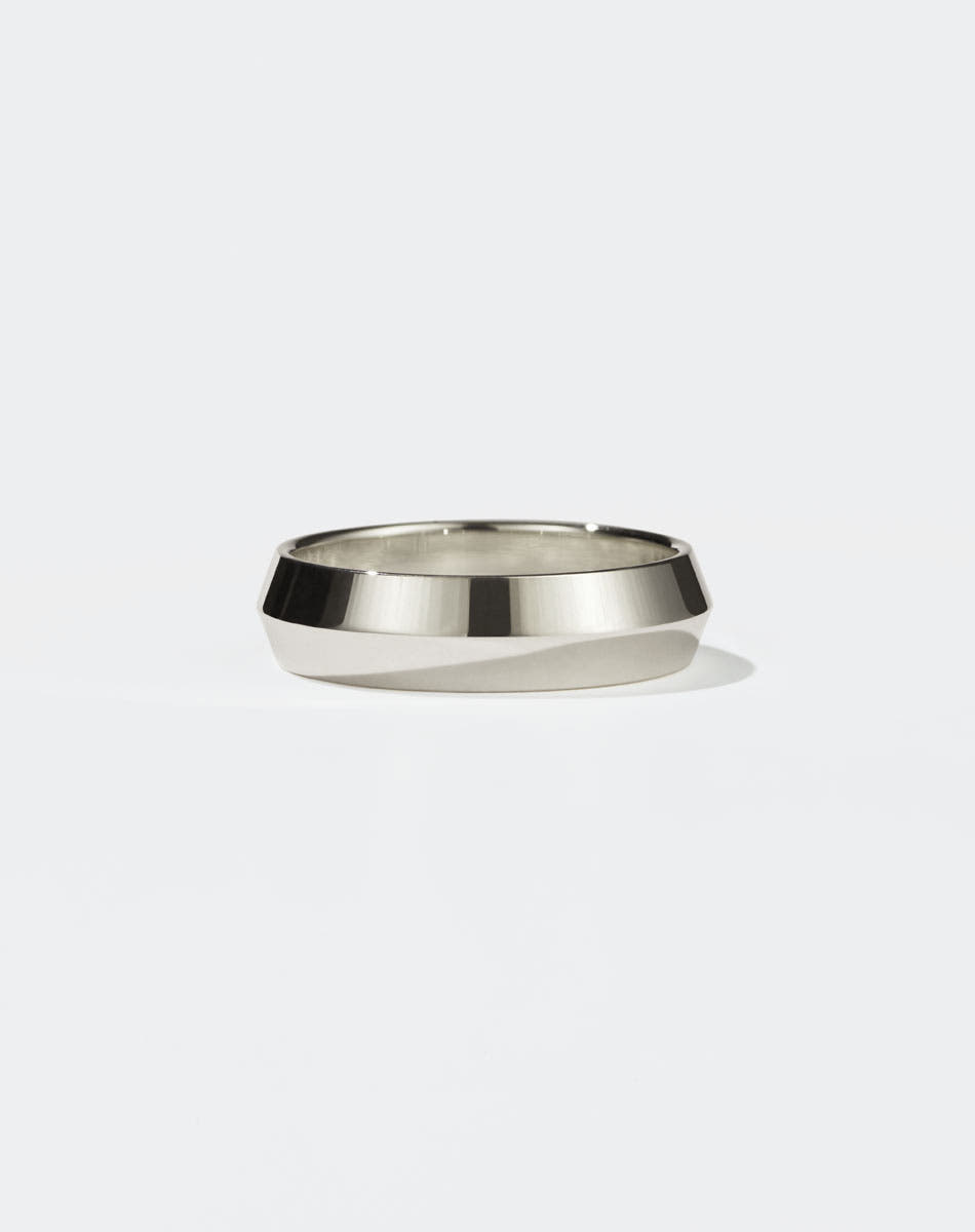 Meadowlark Jewellery's classic 6mm wide Knife Edge Band in 14ct White Gold. Designed for everyday or as a men's wedding band. Made to order in Auckland, New Zealand. 