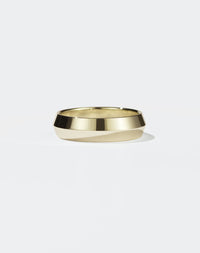 Meadowlark Jewellery's classic 6mm wide Knife Edge Band in 14ct Yello Gold. Designed for everyday or as a men's wedding band. Made to order in Auckland, New Zealand. 