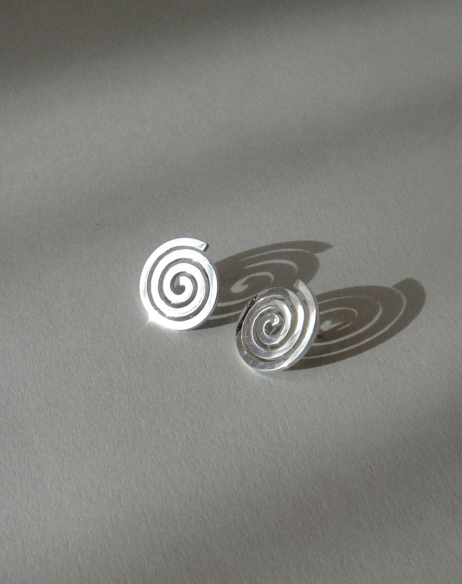 Spiral Earrings Medium | 23kt Gold Plated
