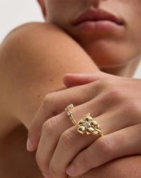 Meadowlark Jewellery’s floral Posie Band in 9ct Yellow Gold, set with round brilliant cut white diamonds. Inspired by classic floral motifs and our beloved Alba designs, a timeless symbol of grace, growth and renewal. Celebrating life’s continual renewal. From the Dreams collection.