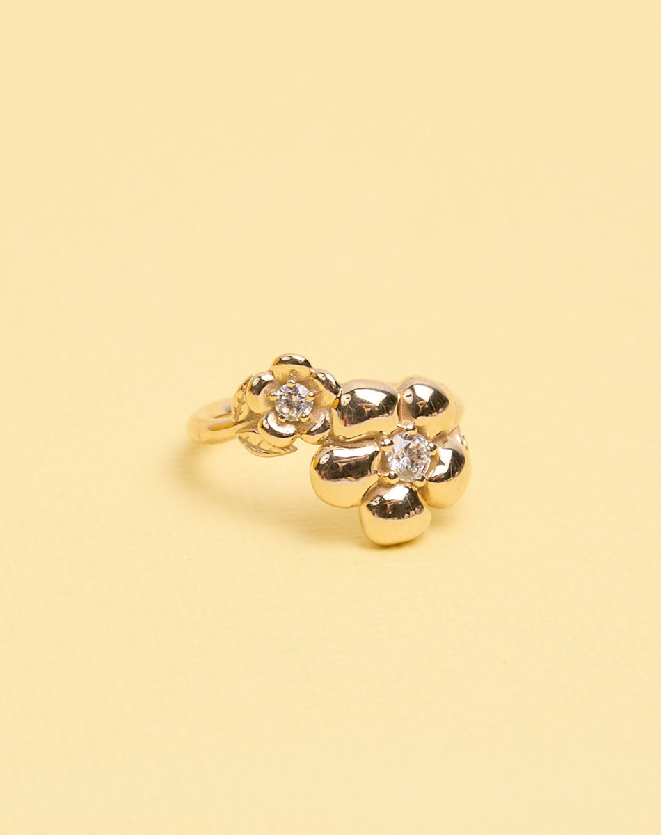 Meadowlark Jewellery’s floral Posie in 9ct Yellow Gold set with round brilliant cut white diamonds. Inspired by classic floral motifs and our beloved Alba designs, a timeless symbol of grace, growth and renewal. Celebrating life’s continual renewal. From the Dreams collection