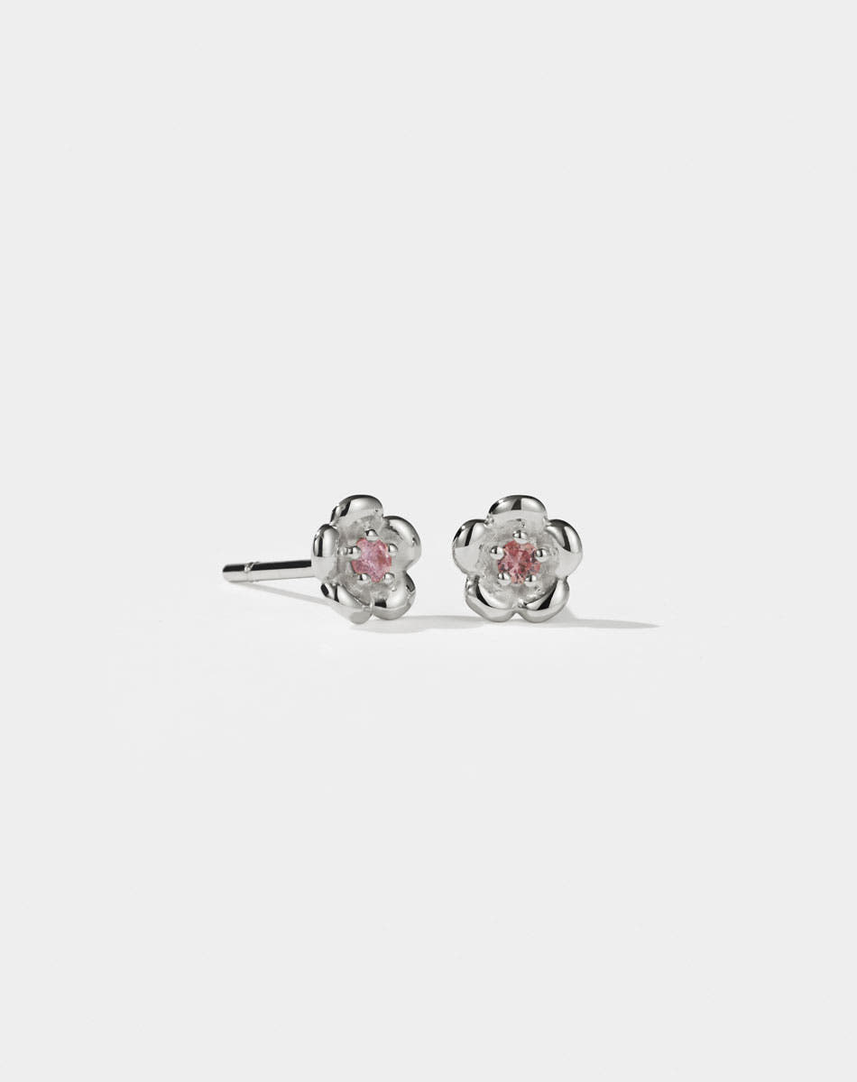 Meadowlark Jewellery’s floral Posie Stud Earrings in Sterling Silver, set with a single round brilliant cut Pink Sapphire stone. Inspired by classic floral motifs and our beloved Alba designs, a timeless symbol of grace, growth and renewal. Celebrating life’s continual renewal. From the Dreams collection.