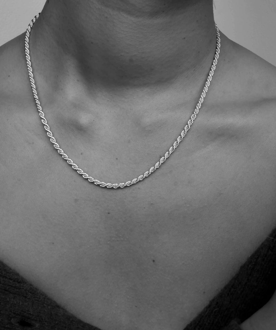 Meadowlark Jewellery's vintage-inspired chain necklace with a fine twisted rope-like chain. Wear alone or layer with your favourite charm necklaces. Available in 23k Gold Plated or Sterling Silver. Worn on model.
