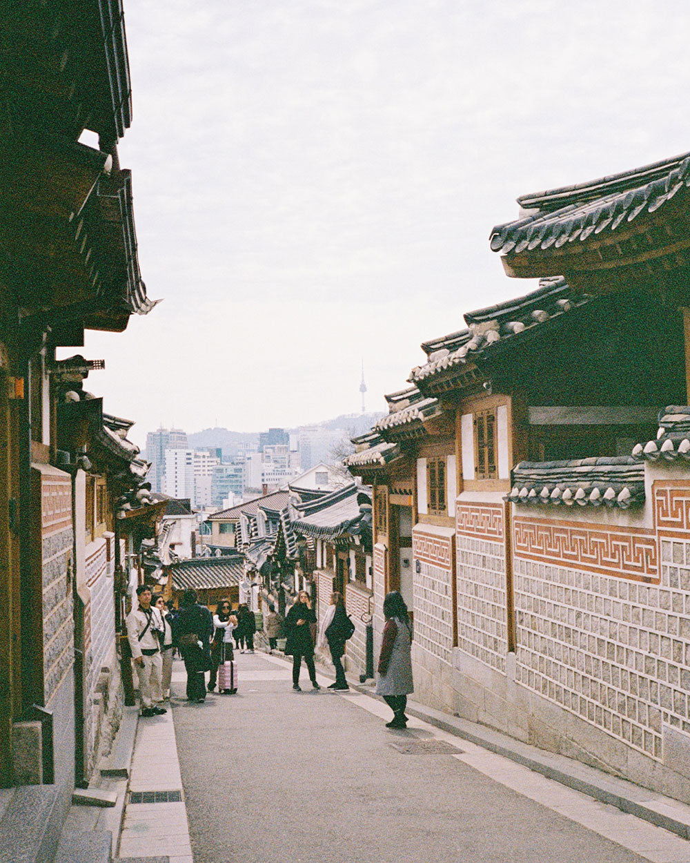 Seoul Travel Guide by Claire Hammon