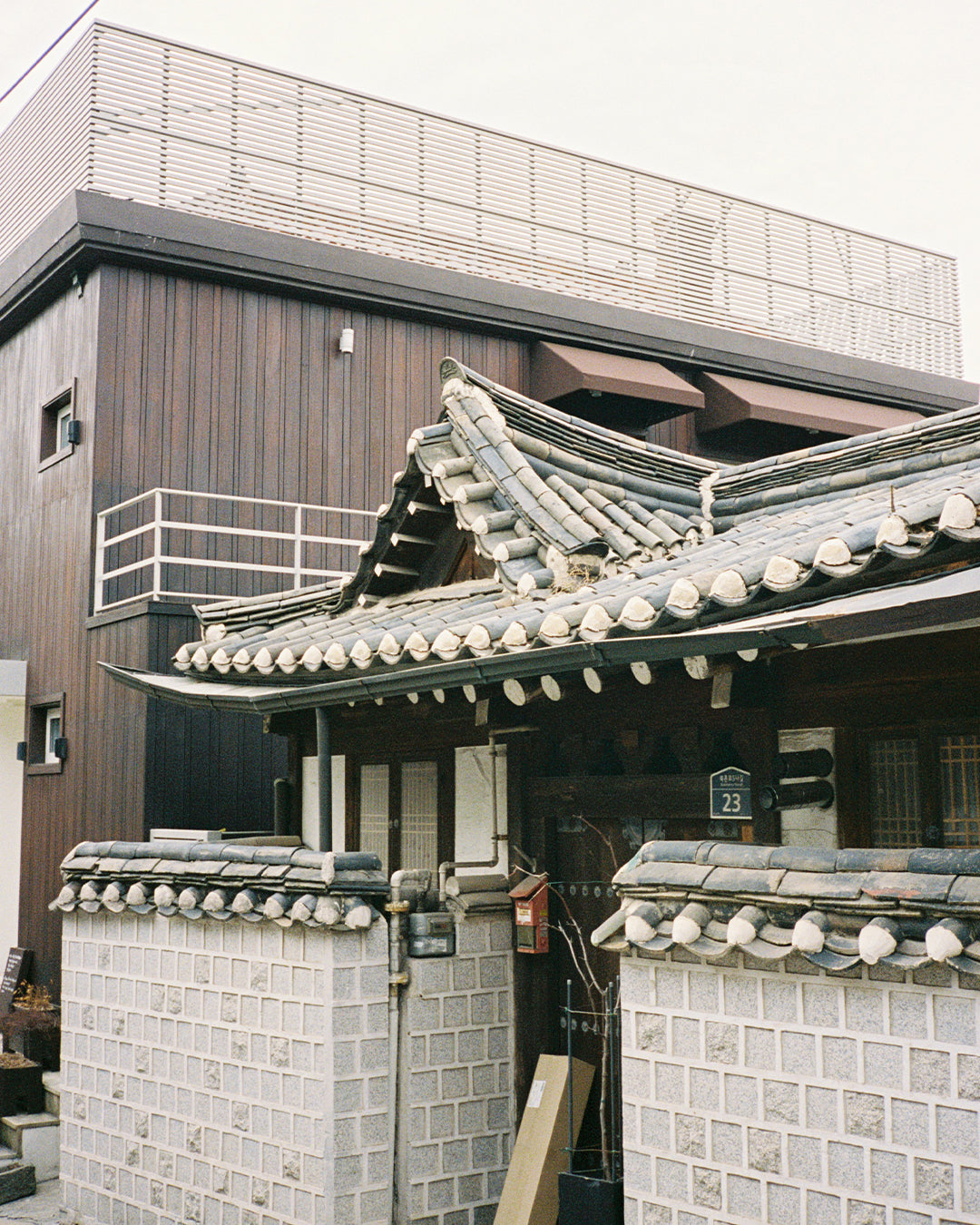 Seoul Travel Guide by Claire Hammon