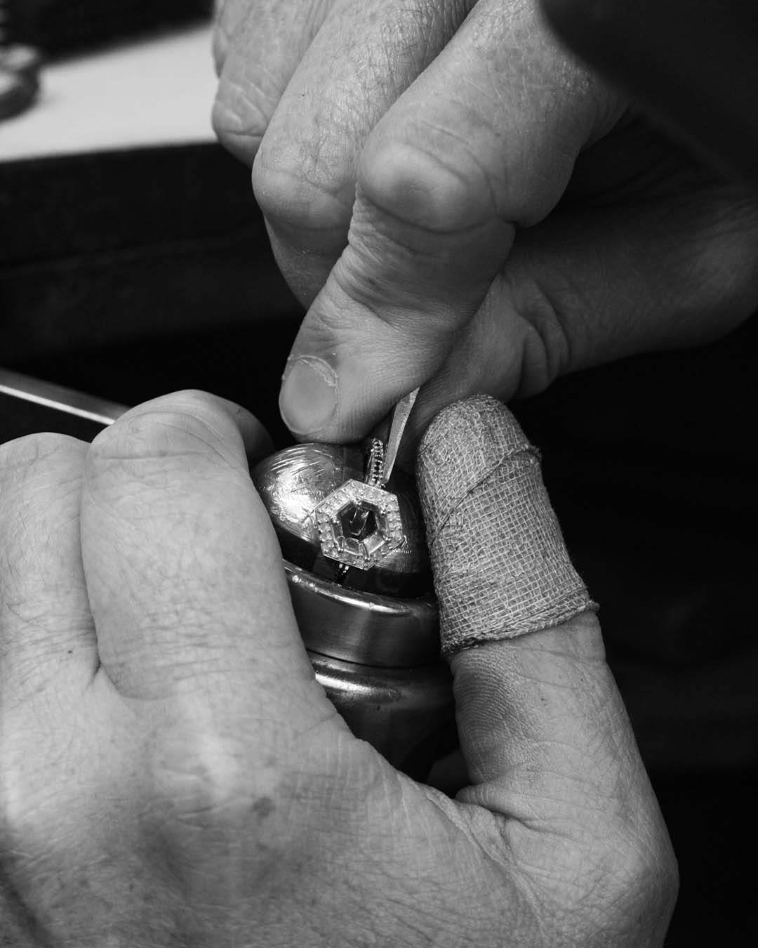 To finish the shoulder setting, Simon ‘beads’ the ends of each claw to get a ‘ball’ finish and then ‘bright cuts’ along each side of the setting to give a polished look.