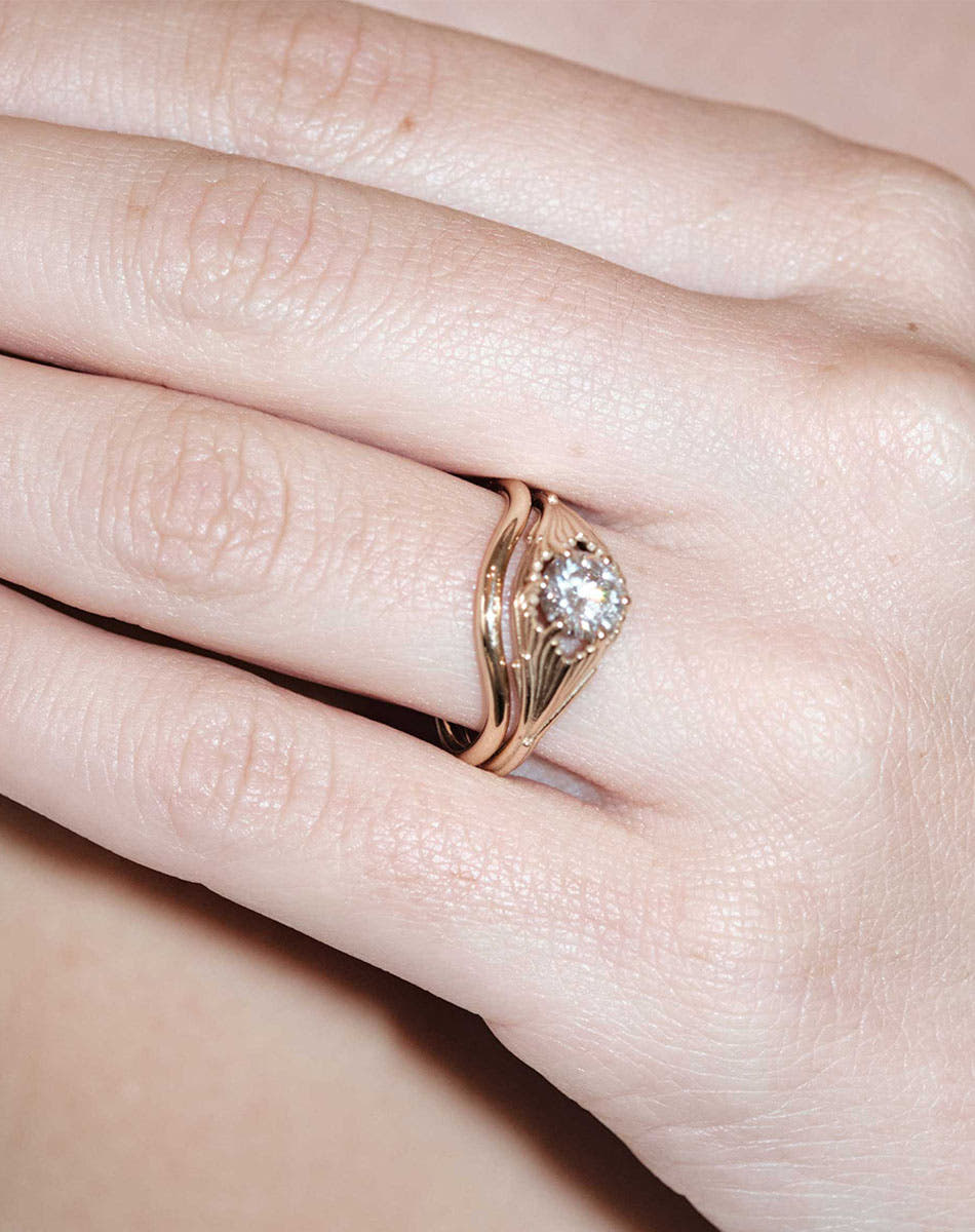 Aphrodite Band Plain | 9ct White Gold