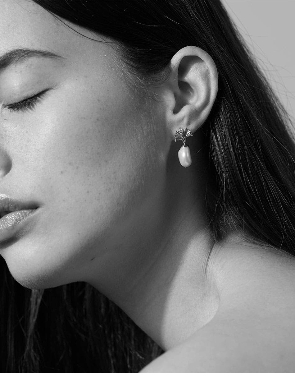 Vita Drop Earrings Small | 9ct Yellow Gold
