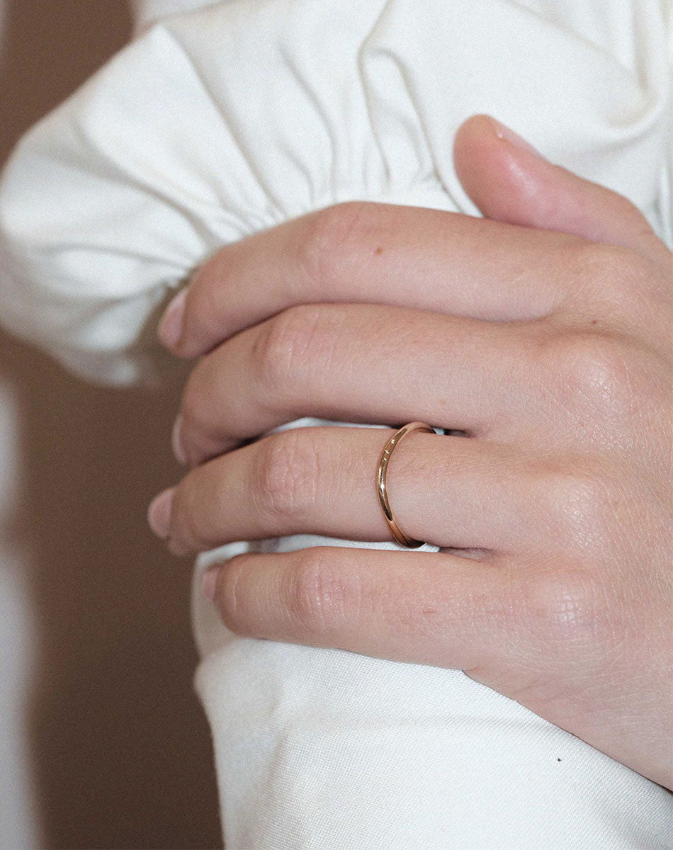 Amelie Band Plain | 9ct Yellow Gold